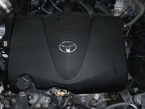 Used 2017 Toyota Highlander Limited image 30