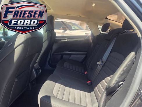 Used 2019 Ford Fusion SE AWD/4WD image 24