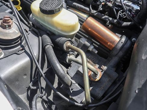 Used 2004 Ford Mustang GT RWD image 26