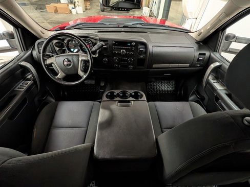 Used 2011 GMC Sierra 2500 SLE w/ SLE Preferred Package image 10