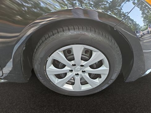 Used 2024 Toyota Corolla LE FWD image 41