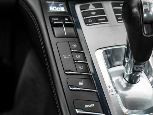Used 2010 Porsche Panamera S RWD image 22