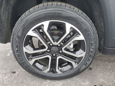 Used 2022 Jeep Compass Limited image 10