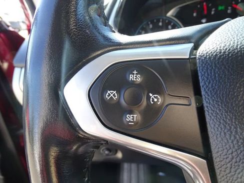 Used 2020 Chevrolet Traverse LT FWD image 19