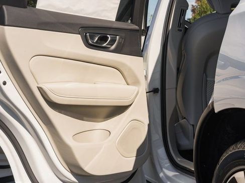 New 2026 Volvo XC60 B5 Ultra w/ Protection Package Premier image 36