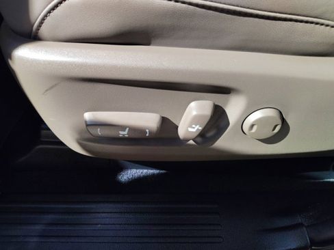 Used 2023 Lexus GX 460 Premium w/ Premium Plus Package image 12