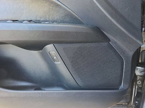 Used 2019 Ford Fusion SE FWD image 25