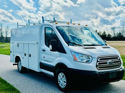 Used 2015 Ford Transit 250 138 w/ Interior Upgrade Package image 5