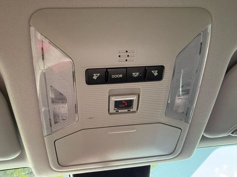 Used 2021 Toyota RAV4 LE FWD image 36