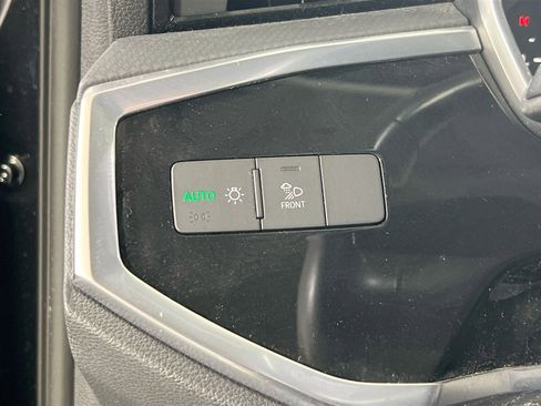 Used 2020 Audi Q3 2.0T Prestige AWD/4WD image 10