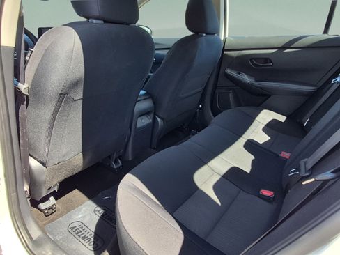 Certified 2024 Nissan Sentra SV FWD image 17
