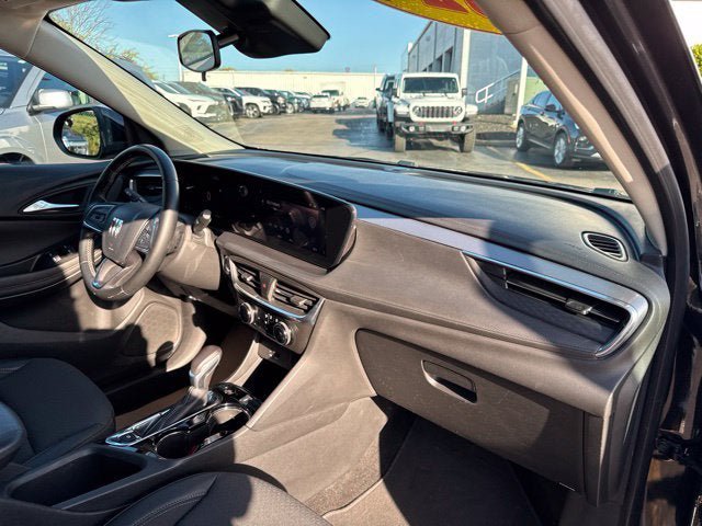 Used 2024 Buick Encore GX Preferred FWD image 24