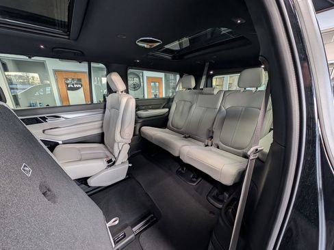 New 2026 Jeep Grand Wagoneer L Limited image 15