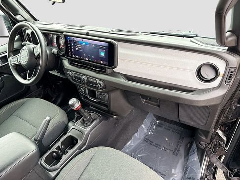 Used 2024 Jeep Gladiator Sport image 13