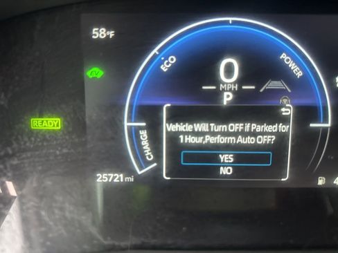 Used 2025 Toyota Camry LE image 6