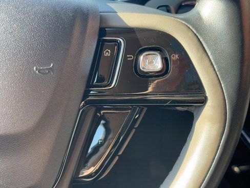 Used 2023 Lincoln Corsair Reserve w/ Equipment Group 201A image 17