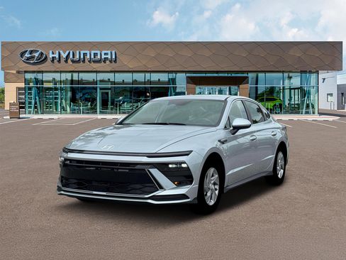 New 2026 Hyundai Sonata SE FWD image 1
