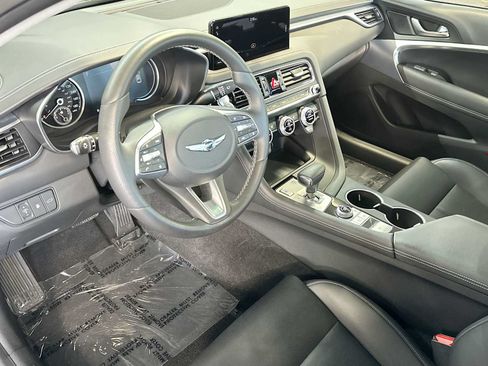 Used 2023 Genesis G70 2.0T RWD image 13