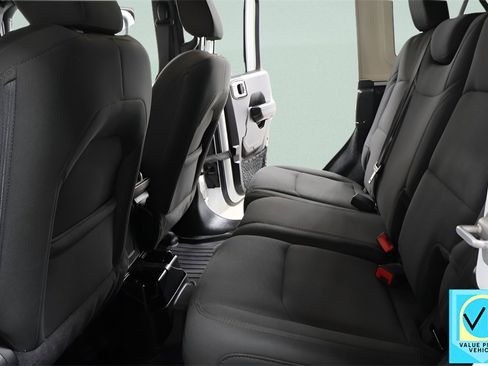 Used 2019 Jeep Wrangler Unlimited Sport S image 25