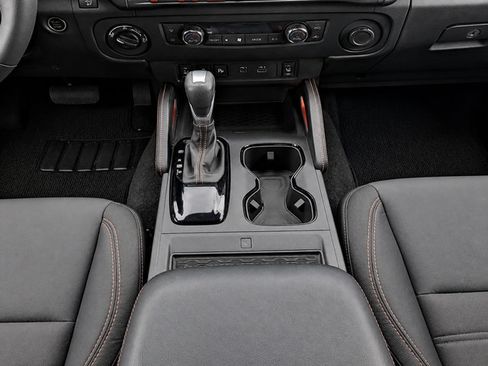 Used 2025 Nissan Frontier PRO-4X w/ Pro Convenience Package AWD/4WD image 16