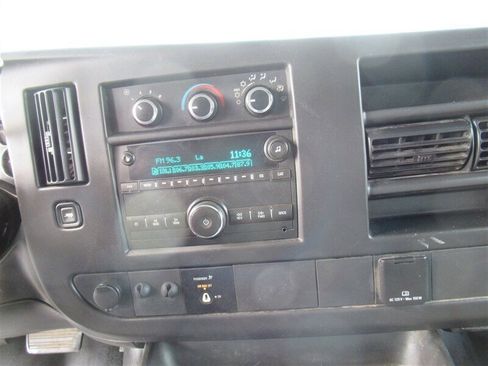 Used 2016 Chevrolet Express 3500 image 24