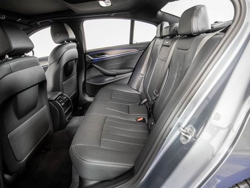 Used 2023 BMW 540i w/ Convenience Package image 11