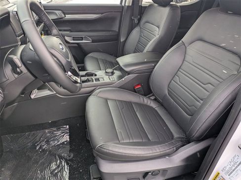 New 2025 Ford Ranger Lariat w/ Trailer Tow Package image 16