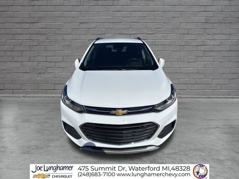 Used 2019 Chevrolet Trax LT w/ LT Convenience Package AWD/4WD image 8