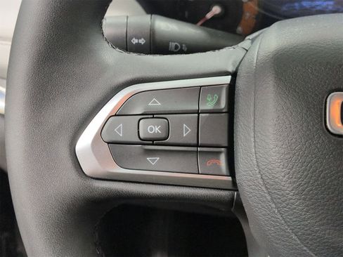 Used 2023 Jeep Compass Limited image 24