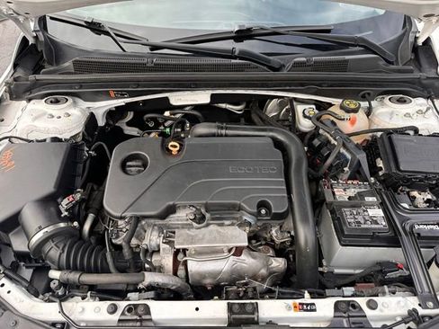 Used 2022 Chevrolet Malibu LT image 26