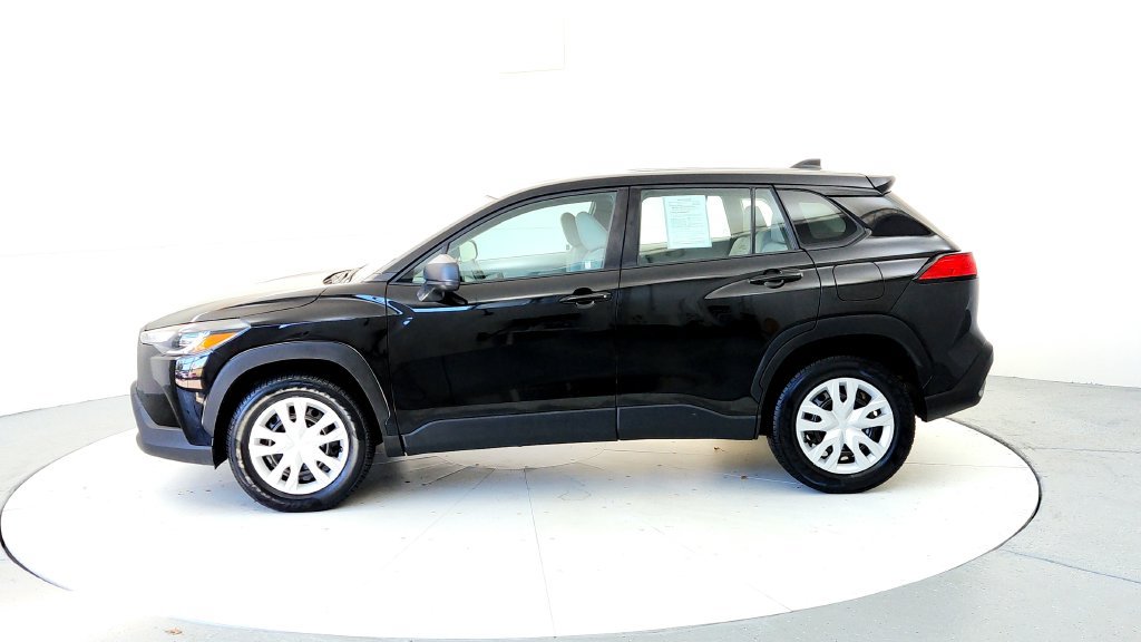 Certified 2024 Toyota Corolla Cross L AWD/4WD image 3