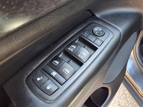Used 2014 Jeep Grand Cherokee Laredo w/ Quick Order Package 23E AWD/4WD image 16