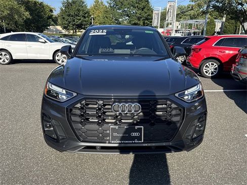 Certified 2025 Audi Q5 2.0T Premium w/ Convenience Plus Package image 4