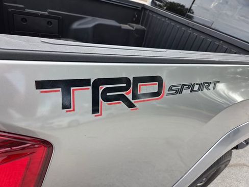 Used 2017 Toyota Tacoma TRD Sport w/ Tow Package image 26