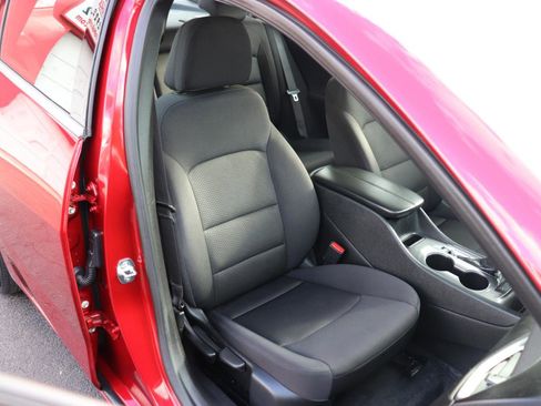 Used 2025 Chevrolet Malibu LT FWD image 14