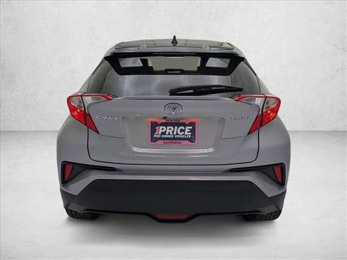 Used 2019 Toyota C-HR Limited FWD image 7