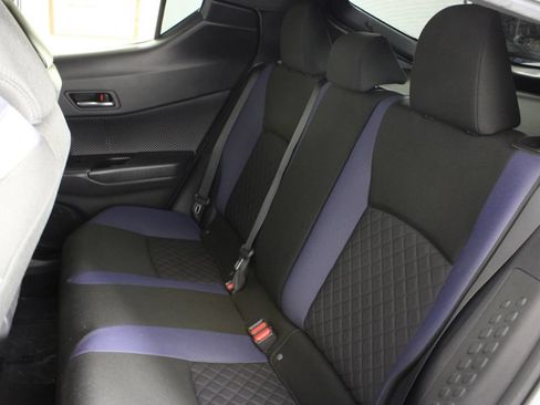 Used 2020 Toyota C-HR XLE FWD image 20