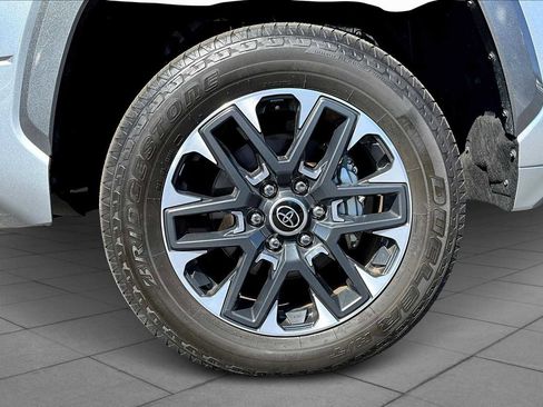 Used 2024 Toyota Tundra Limited image 9