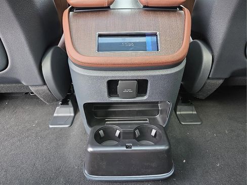 New 2026 Lincoln Navigator L Reserve AWD/4WD image 14