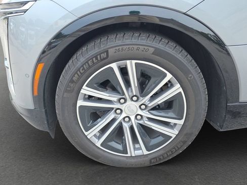 Used 2024 Cadillac Lyriq Luxury RWD image 4