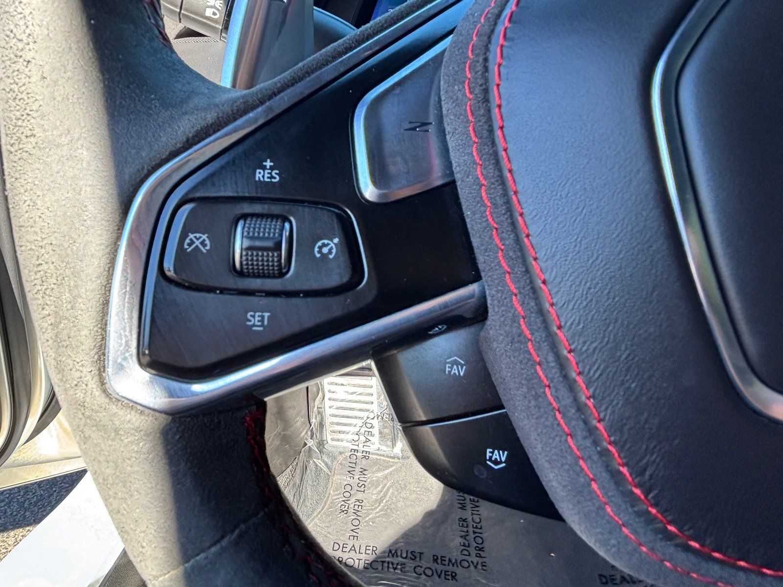 Used 2021 Chevrolet Corvette Stingray Premium Conv w/ Z51 Performance Package RWD image 24