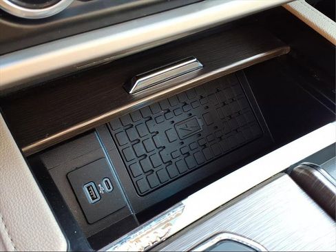 Used 2024 Ford Expedition Max Limited image 9