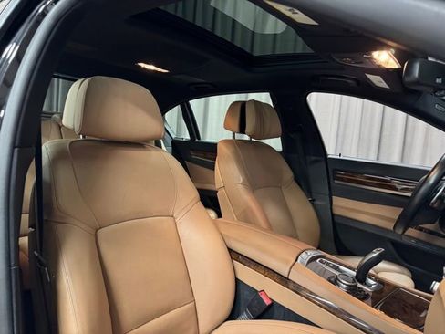Used 2014 BMW 740Li xDrive image 12