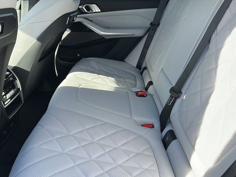 New 2026 BMW X5 xDrive40i w/ M Sport Package image 15