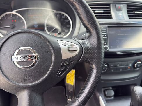 Used 2019 Nissan Sentra FWD image 16