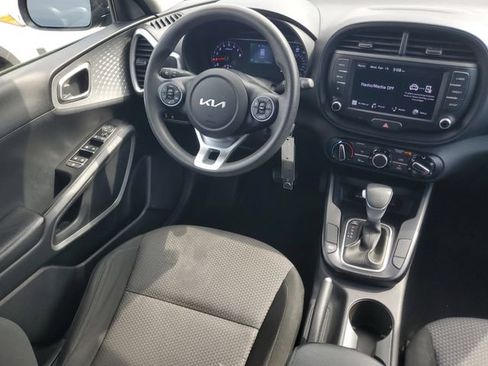Used 2022 Kia Soul LX w/ Technology Package FWD image 13