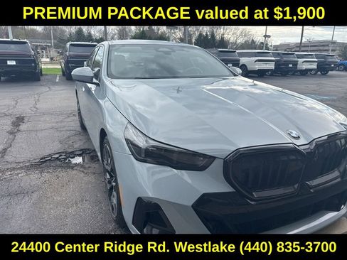 Used 2026 BMW 530i xDrive w/ M Sport Package image 4