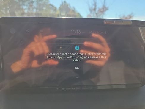 Certified 2022 Hyundai Santa Fe Limited image 35