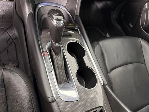 Used 2017 Chevrolet Malibu LT w/ Leather Package image 18