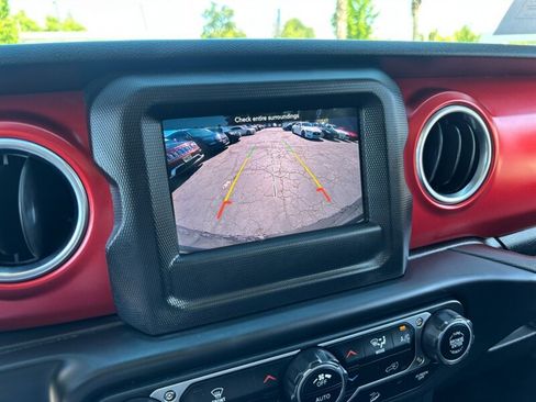Used 2018 Jeep Wrangler Unlimited Rubicon AWD/4WD image 20